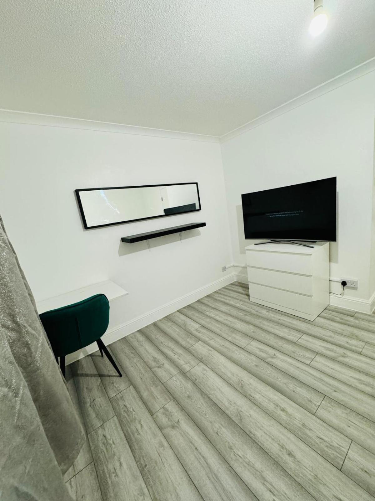 Tarbert Walk Rooms London Exterior photo